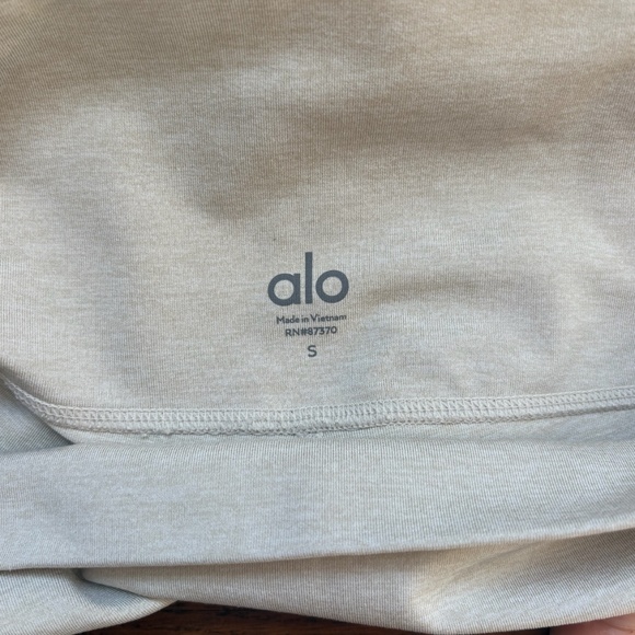 Alo 7" High Waist Biker Shorts | Oatmeal Heather | S - Picture 3 of 3